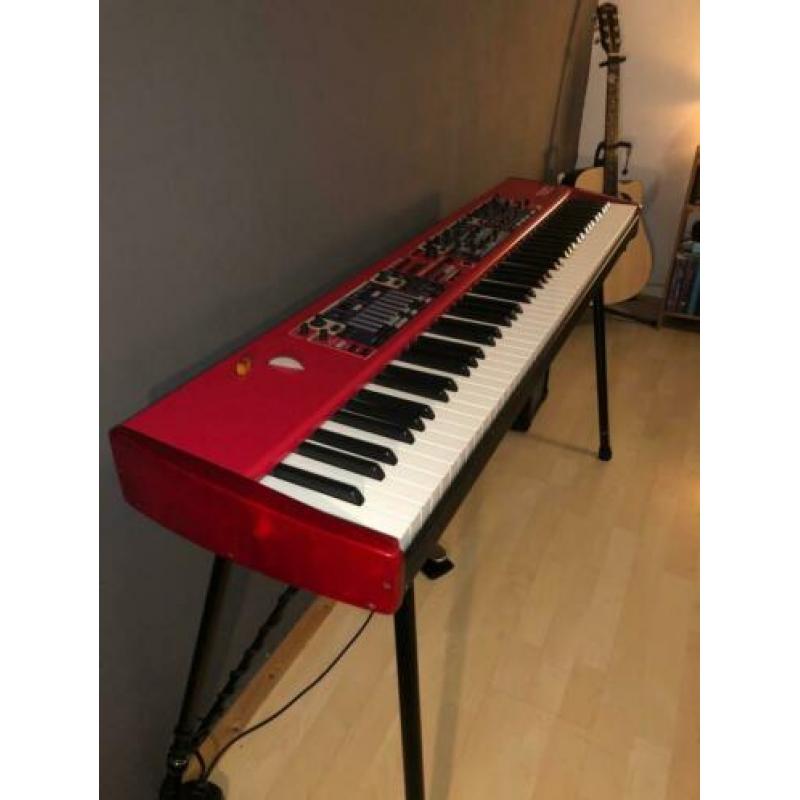 Nord Stage 88 met tas