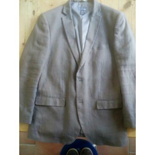 Colbertje. Merk H&M. Maat 50, kleur beige.