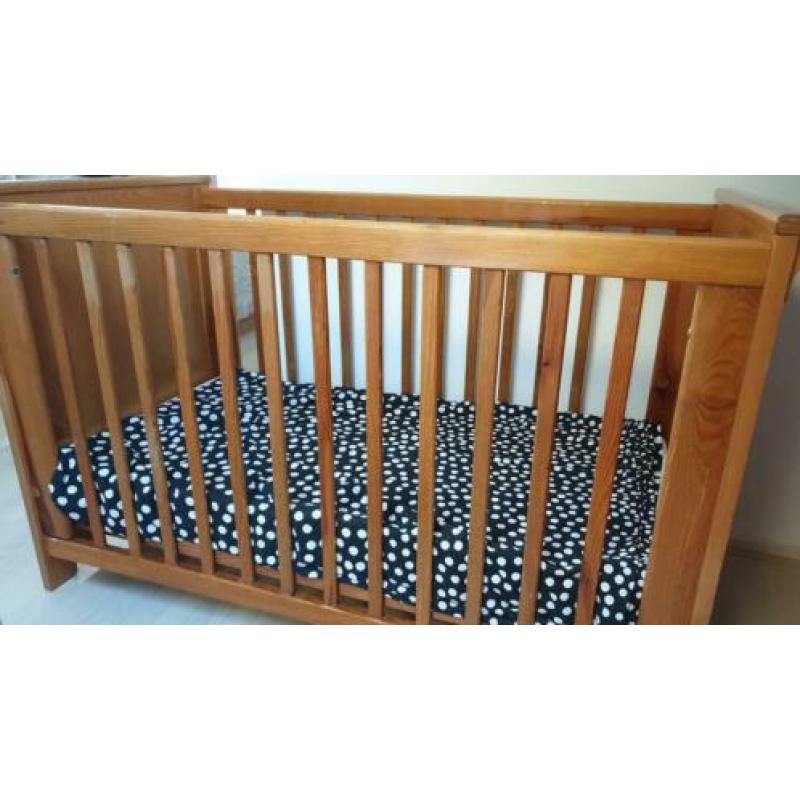 Houten ledikant