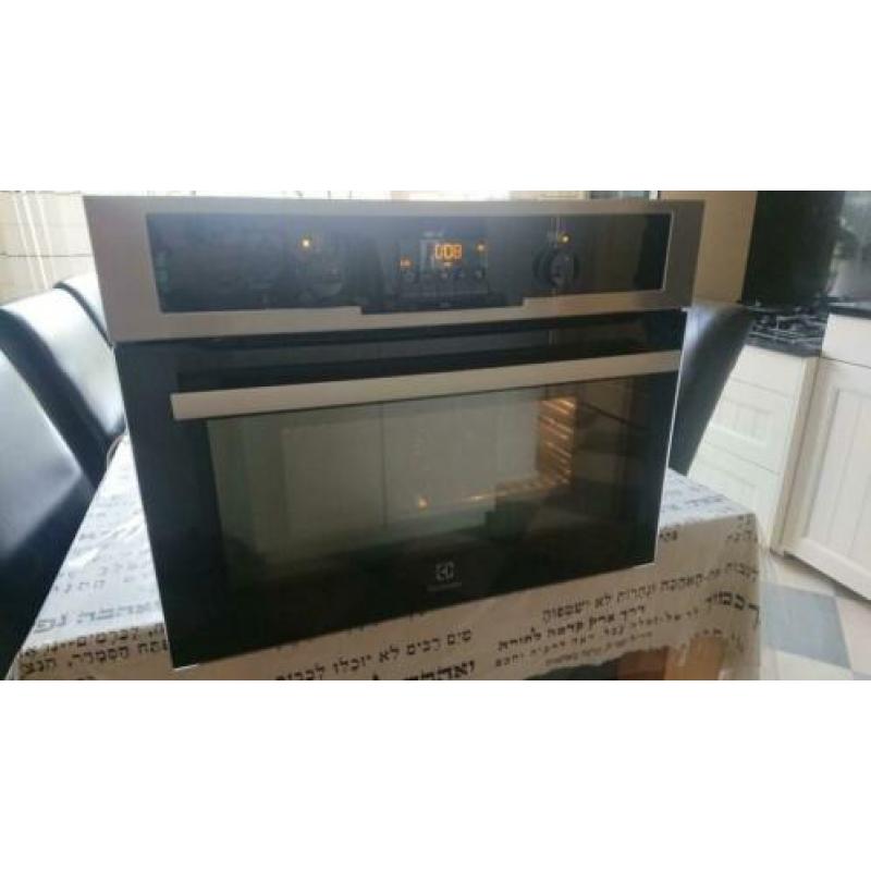 Combimagnetron oven electrolux Evy 7600 AOX. 1000 watt