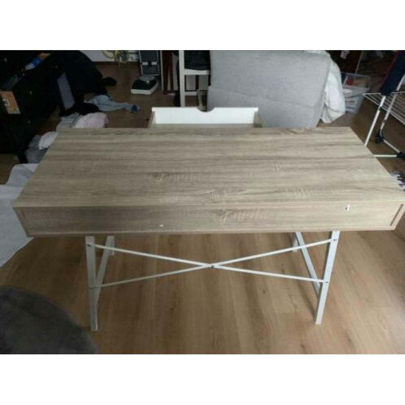 Bureau tafel met La