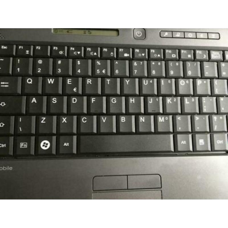 Fujitsu Siemens d9510 4 GB DDR3 (max 8GB) Windows 7 of 10