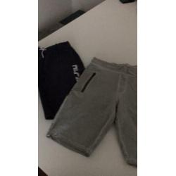 2 korte broeken mt XS