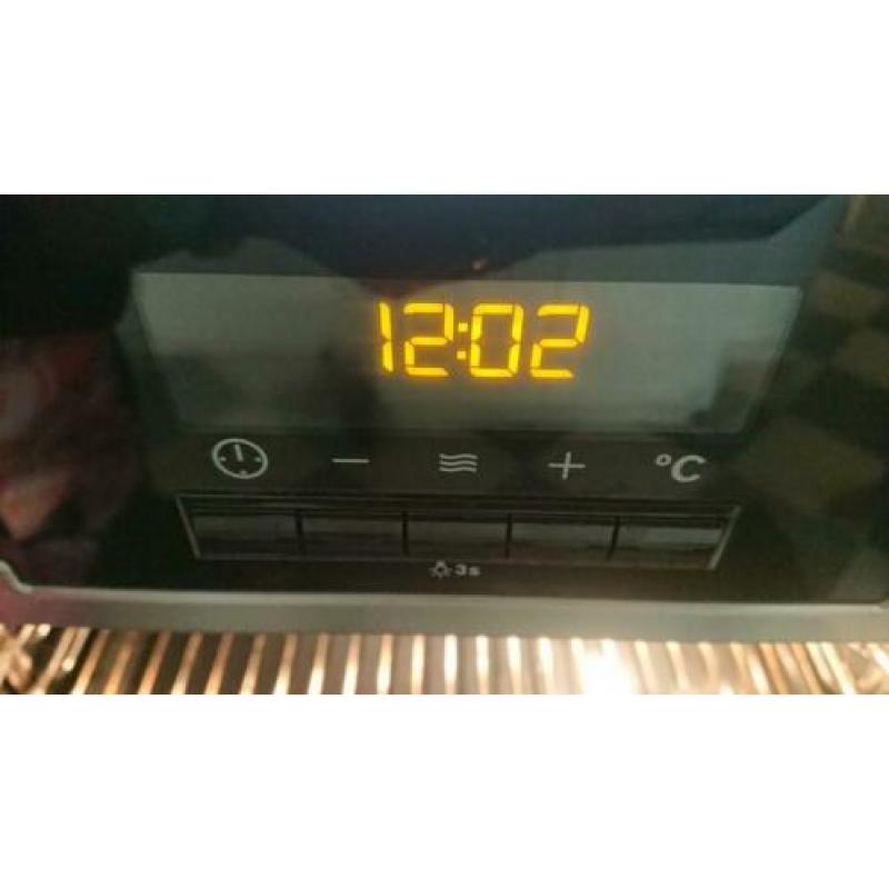 Combimagnetron oven electrolux Evy 7600 AOX. 1000 watt