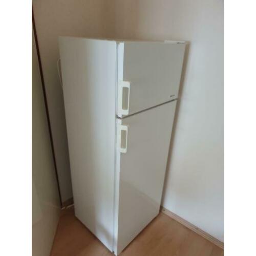 Nette Zanussi koelkast met vriezer nu 99 euro