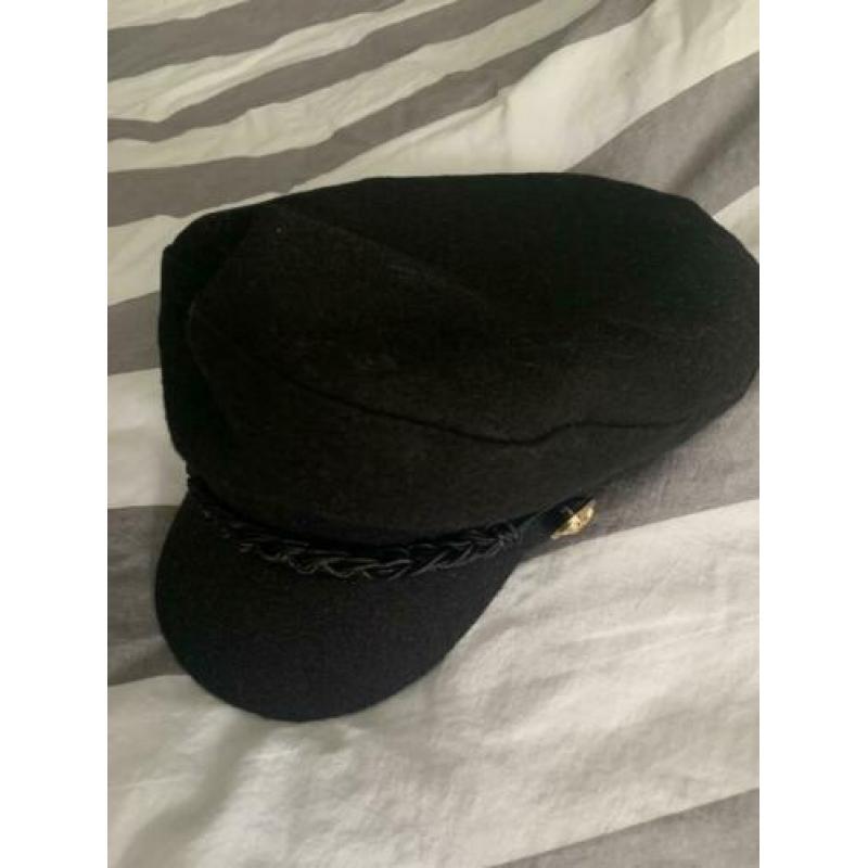 Nieuwe schipperspet van pull and bear