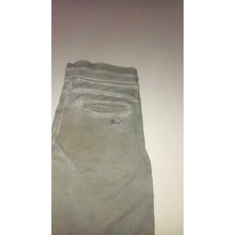 2 korte broeken mt XS