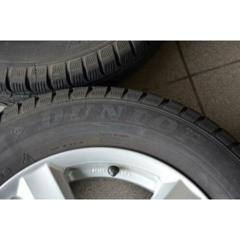 VW Golf 5 aluminium velgen met winterbanden