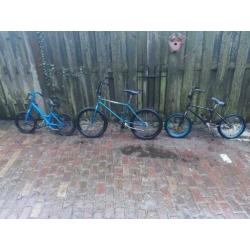 Te koop. 3x crossfiets en een step.