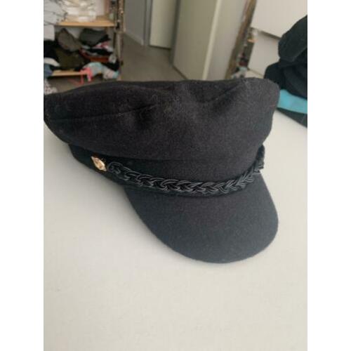 Nieuwe schipperspet van pull and bear