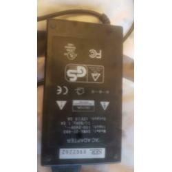 Middel grote tv met oplaad kabel en afstand bediening