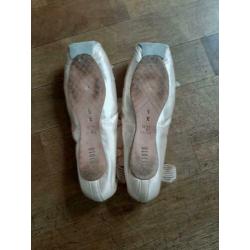 Spitzen merk Bloch (mt. 38 / 5) - Balletschoenen