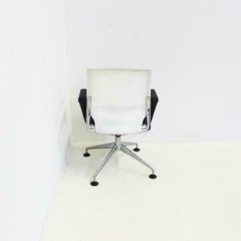 Vitra Meda Conference Designstoelen, Vergaderstoelen, Leer