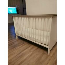 Ledikant met een goed matras te koop
