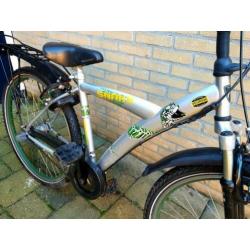 2 x Batavus Snake 26 inch 3 speed jongensfiets nagezien