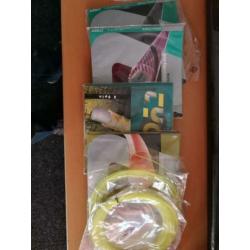 Te koop div tennisspullen incl spanapparaat