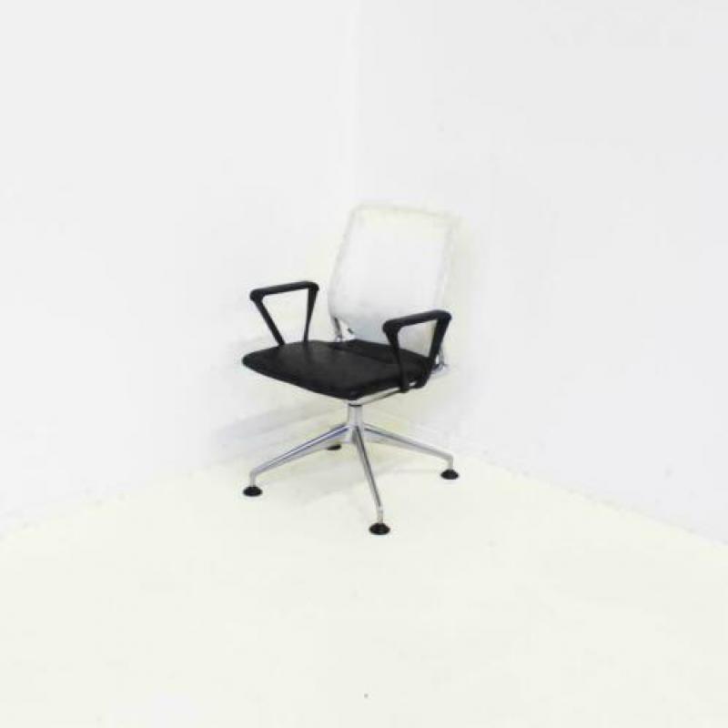 Vitra Meda Conference Designstoelen, Vergaderstoelen, Leer