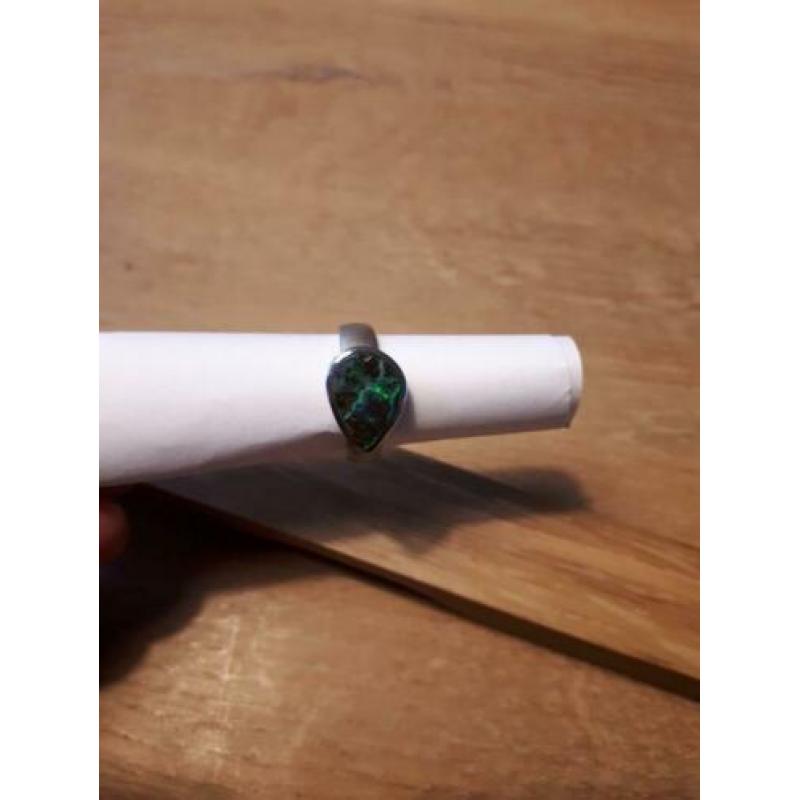 Prachtige zilver ring met zwarte opaal / australie