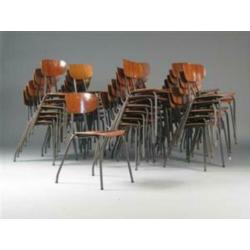 Gezocht: schoolstoelen, vintage partijen, retro stoel. 333