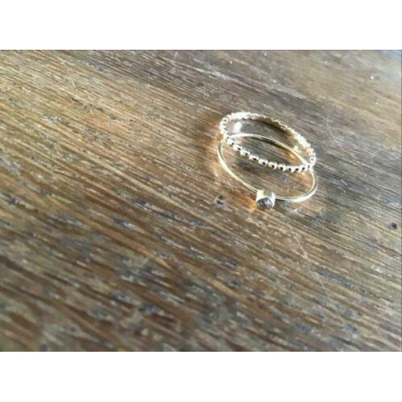 2. 14 karaats gouden rij ringen