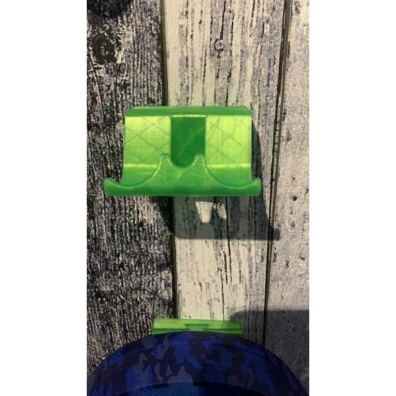 Te koop: ps4 controller/headset houder voor aan de muur