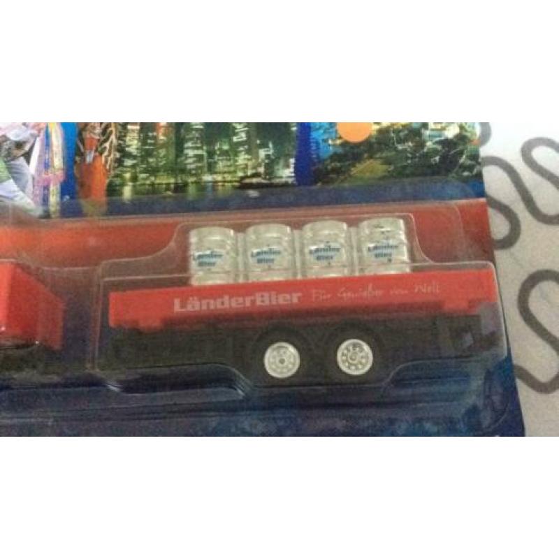 Modelauto landerbier.