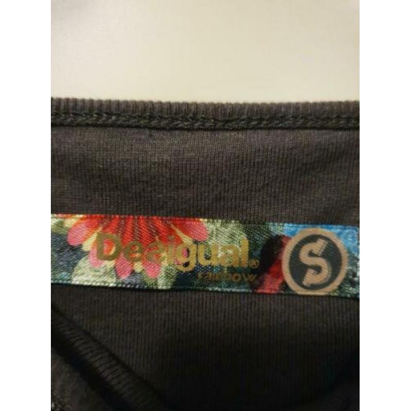 Desigual topje in maat S, nieuw