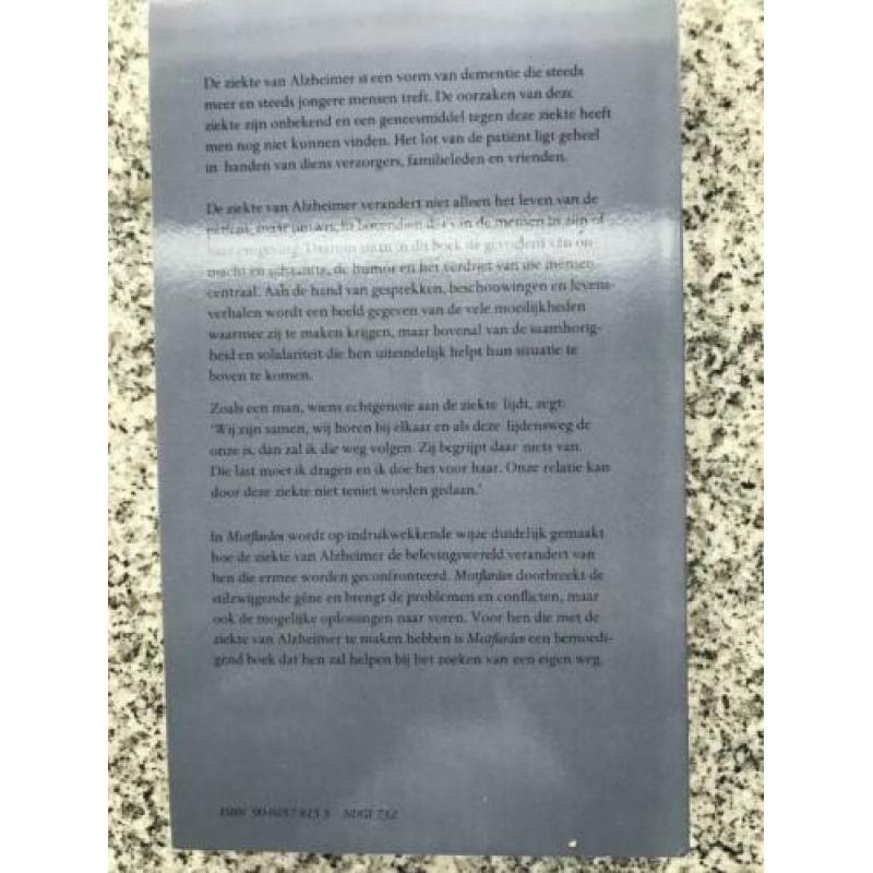 Mistflarden. Leven met de ziekte van Alzheimer