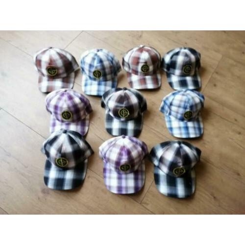 10 x pet cap met stone Island logo diversen kleuren nieuw