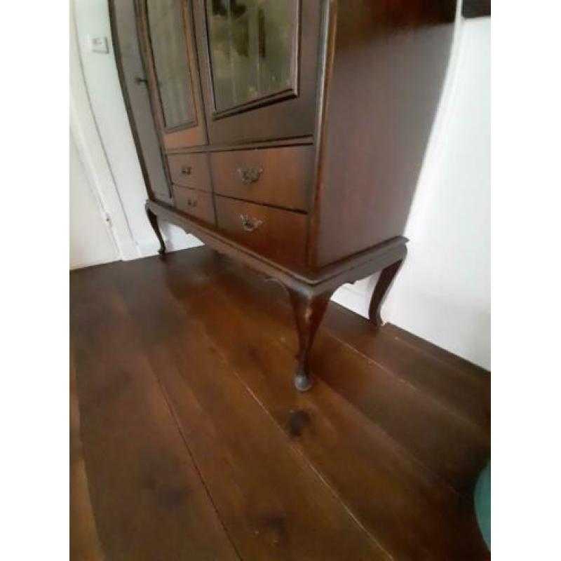 Buffetkast / antiek dressoir/ wandkast