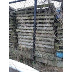 Gratis KACHELHOUT en 50 à 75 gebruikte PALLETS op te halen