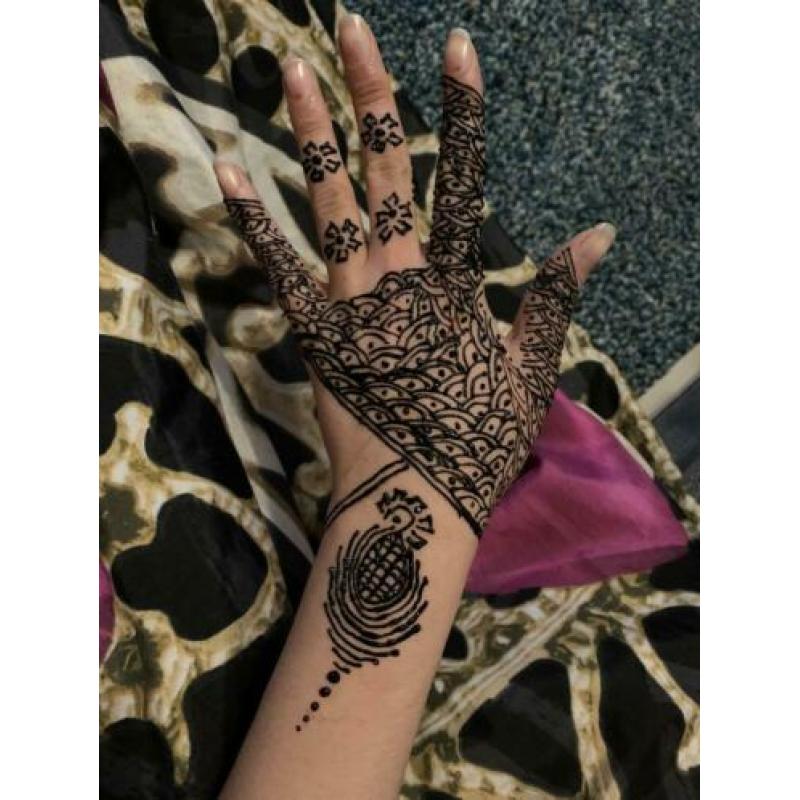 Henna for every event.