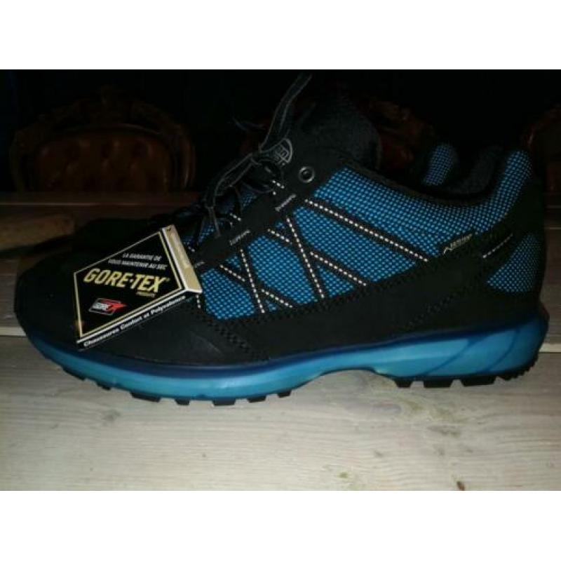 Nieuwe Hanwag wandelschoenen, maat 43.