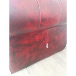 Chesterfield Bank (Oxblood rood)