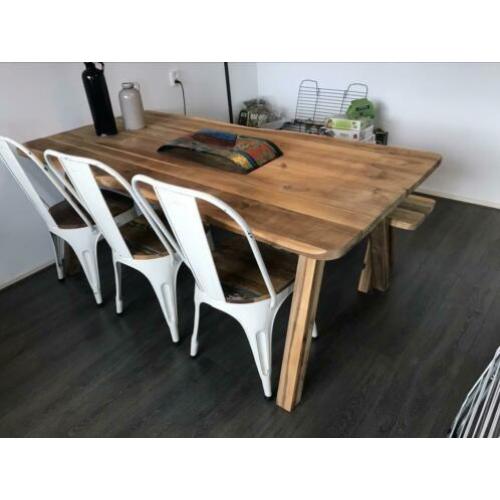 Acaciahout boomstam eettafel