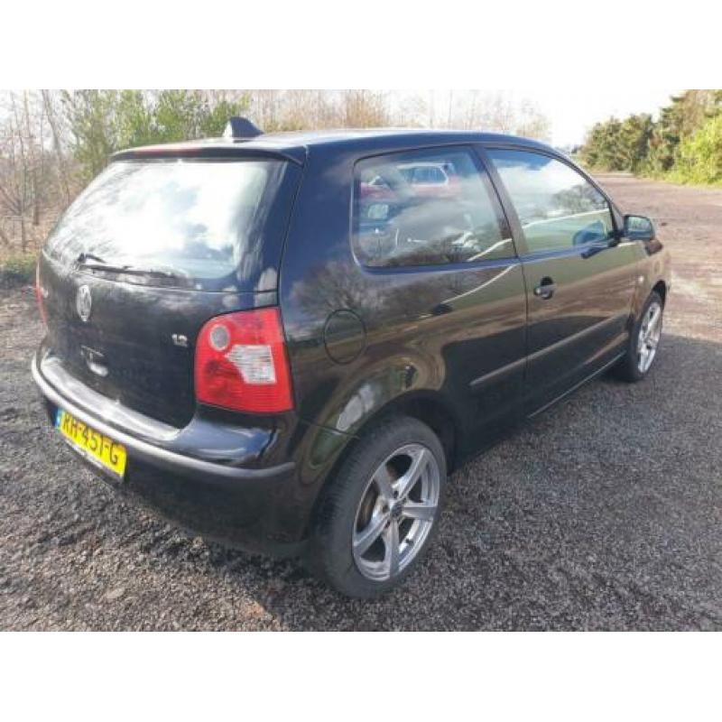 Zeer mooie Volkswagen Polo 1.2 2002 Zwart