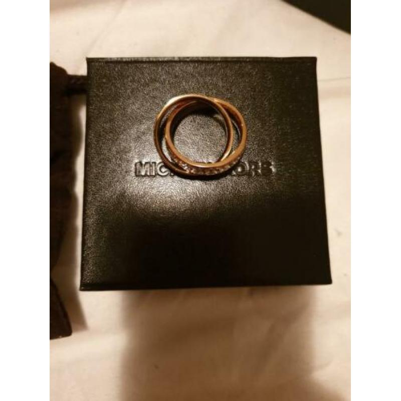 Michael kors ring