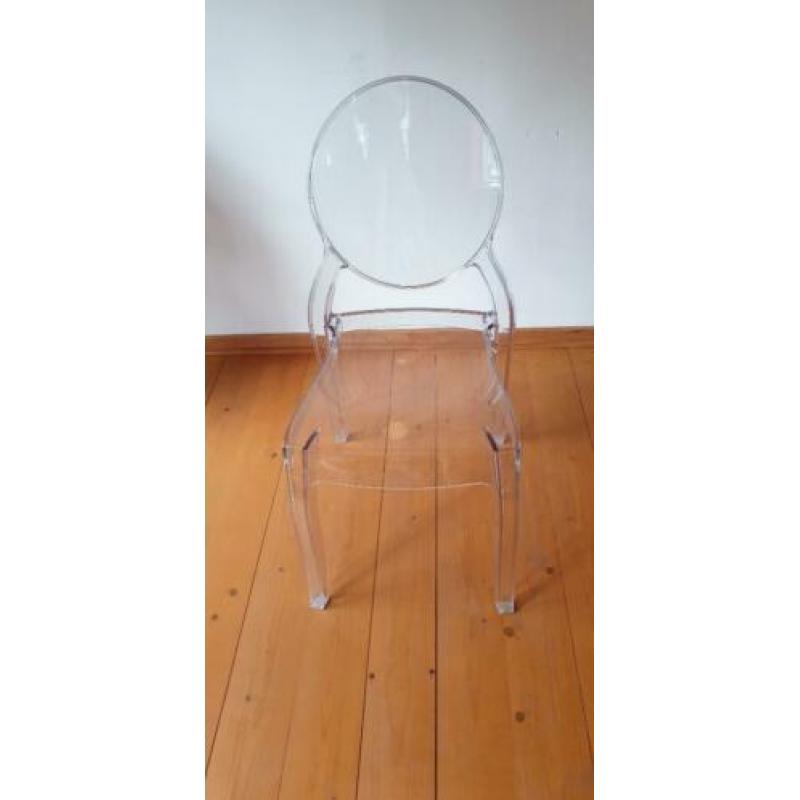 Te koop 6 polycarbonaat stoelen