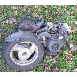Sym Tonik,Sym Tonik 50 complete motorblok met wiel.