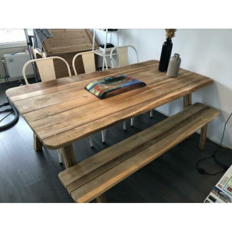Acaciahout boomstam eettafel