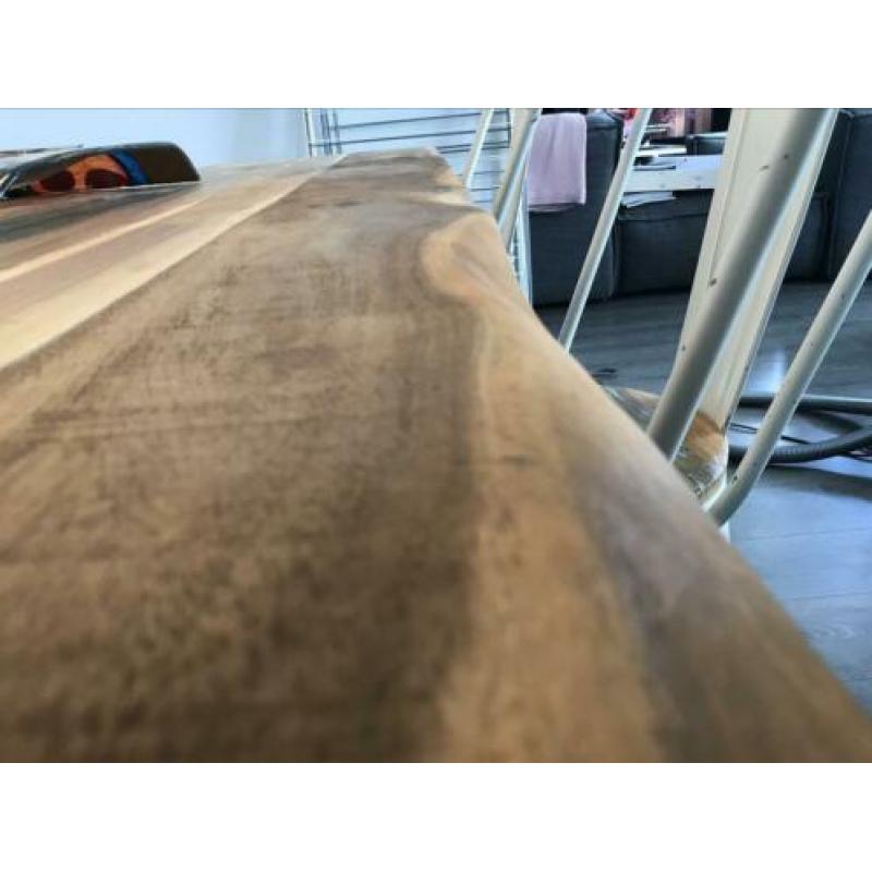 Acaciahout boomstam eettafel