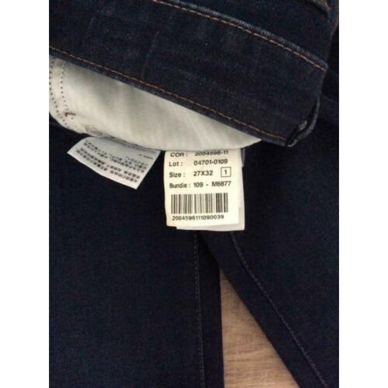 Dames Levi’s broek 27/32