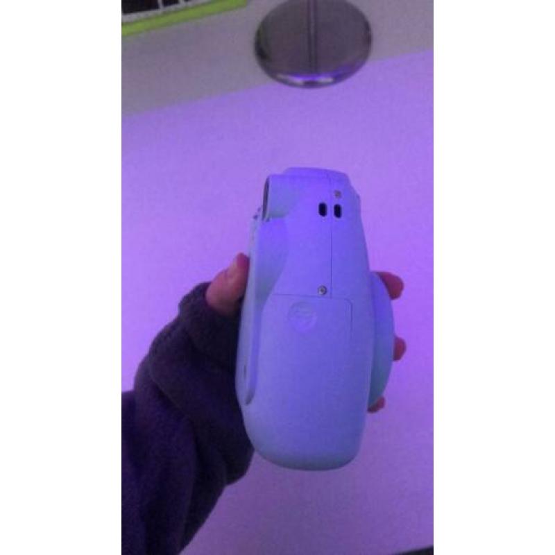 Een mooie licht blauw instax mini 9