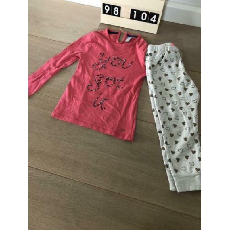 Setje trui en skinny broek maat 98 104