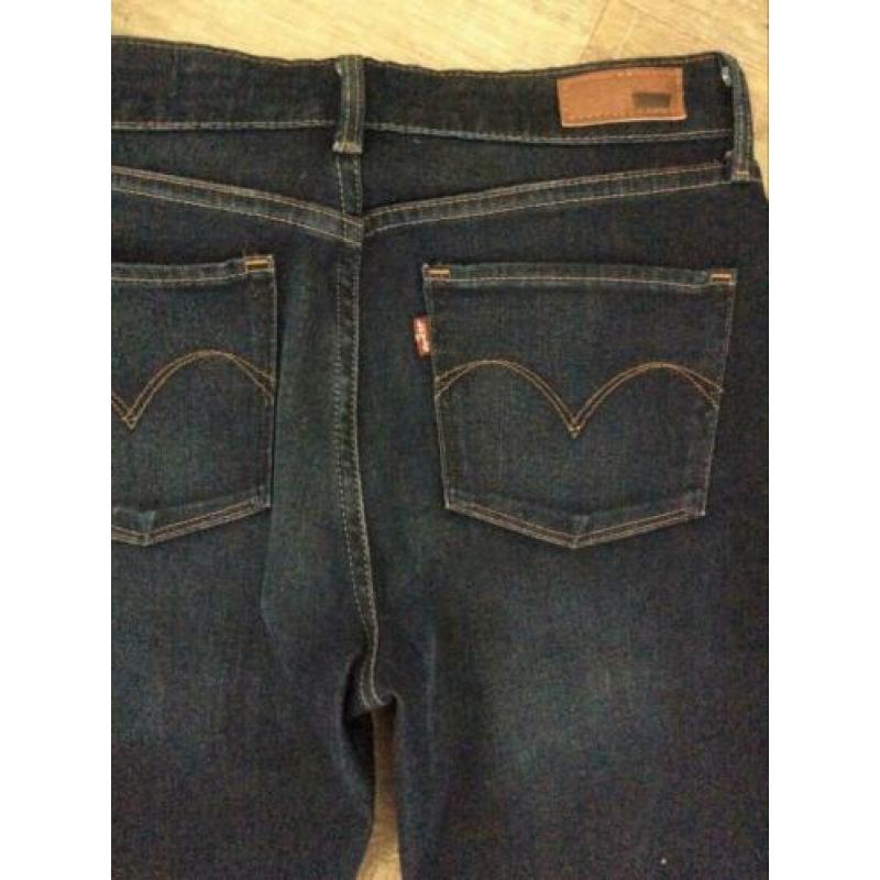 Dames Levi’s broek 27/32