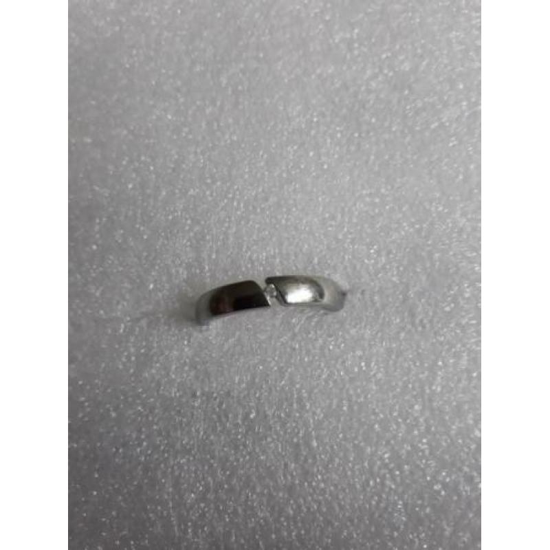Strakke moderne RVS ring met zirkonia maat 20