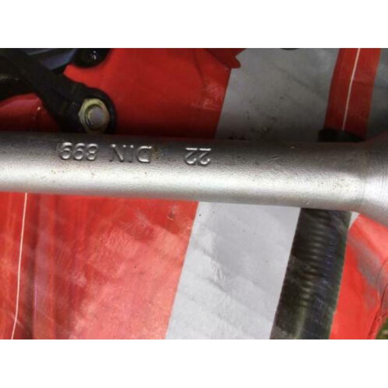 Nieuwe Autokrik en kruissleutel