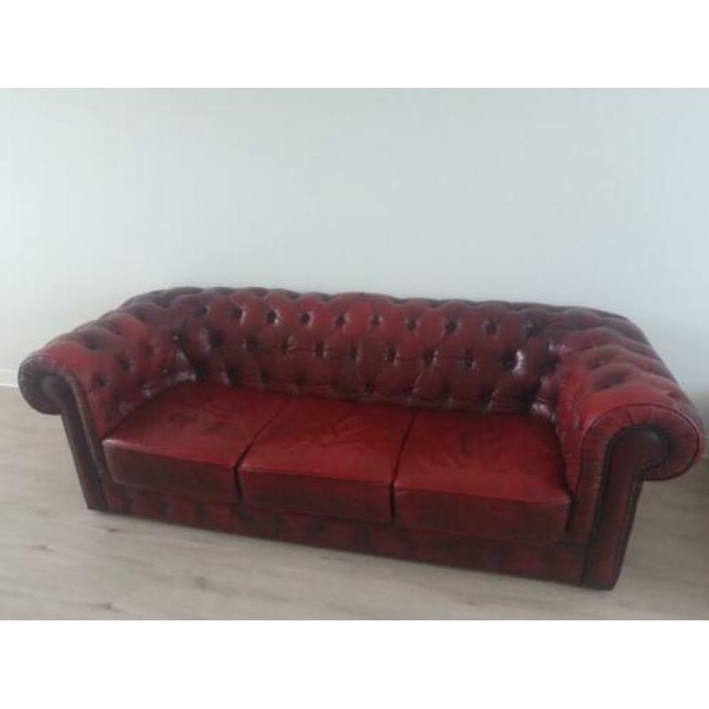 Chesterfield Bank (Oxblood rood)