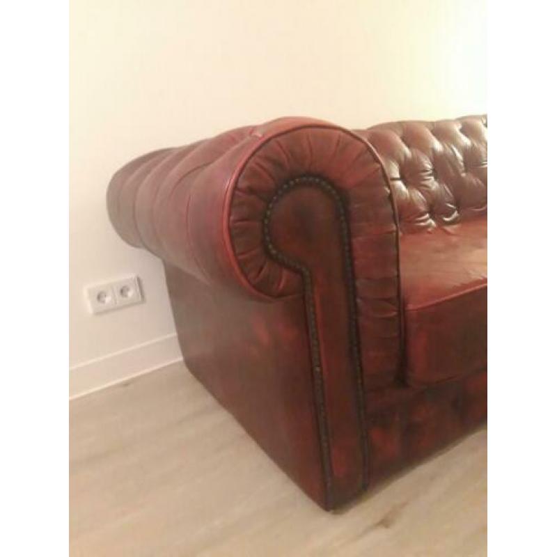 Chesterfield Bank (Oxblood rood)