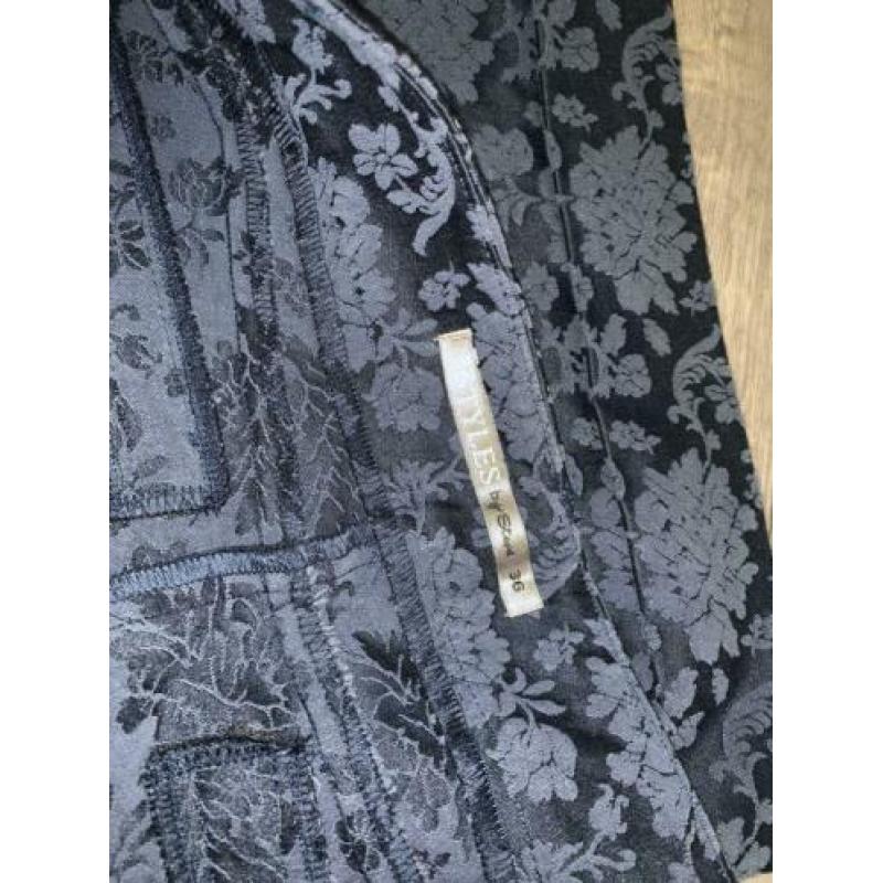 Didi kort blauw broekje mt. 36
